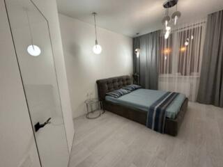 Продается просторная 2-комнатная квартира с авторским ремонтом в ...