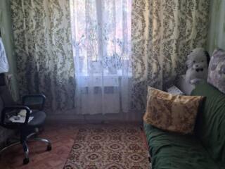 Продам две самостоятельные комнаты, в комунальной квартире. мебель и .