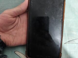 Продам на запчасти телефон