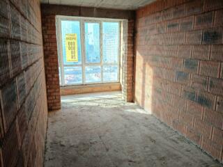 Продается просторная двухкомнатная квартира в новом сданном кирпичном 