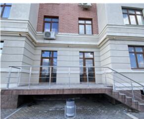 Продам торгово-офисное помещение в ЖК Парк Совиньон