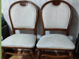 Продам стулья.