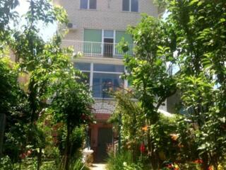 Капитальный дом на 7,5 сотках земли, Дача Ковалевского.