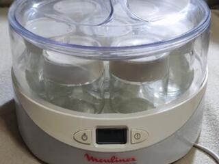 Продам йогуртницу Moulinex б/у
