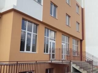 Помещение под коммерцию на М.Жукова