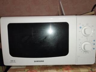 Микроволновка Samsung.