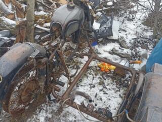 Продам мотоцикл Днепр Мт на запчасти