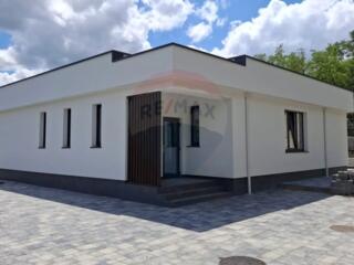 Casă modernă Hi-Tech, lângă pădure, la doar 10 minute de Chișinău – Hu