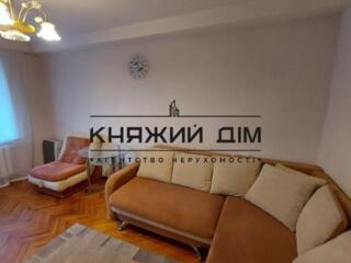 Продаж 1 кім. квартири по вул. Братиславська 34. Квартира розташована 