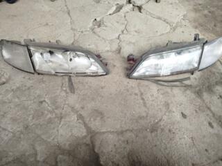 Продам комплект фар на Опель вектра Б
