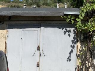 Сдам капитальный гараж в ГСК-145 на длительный срок. Chirie garage.