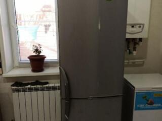 Продам холодильник LG, нужен небольшой ремонт.