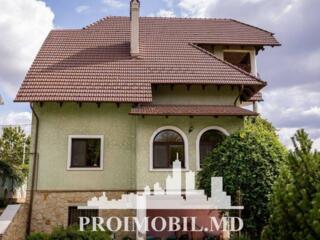 ​ ​ Vă propunem spre chirie această сasă în 2 nivele amplasată în ...