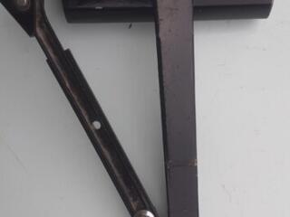 Доводчик для двери.