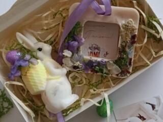 Пасхальные зайчики из мыла ручной работы.