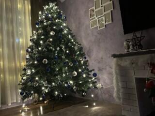 Продам ёлку 2м