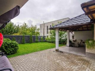 Se vinde duplex în 2 nivele cu amplasare reușită lânga pădure pe ...