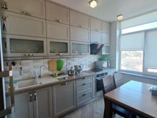 2-комнатная с ремонтом в ЖК “Люксембург” (СК Стикон)