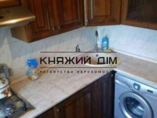 Продаж 1 кім. квартири адресою Повітрофлотський пр-т 74 ( хрущівка, ..