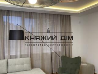 Продаж 3 к.кв. біля м. Палац Україна по вул. Предславинська 31/11. ...