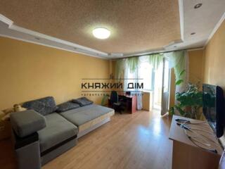 Здається 2-х к. Кв. по вул. Уссурійська 2, 61/40/12 кв. м, 2/10 пов. .