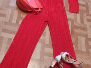 Итальянское платье; Брючный комбез; Туфли: Италия, Сумочки нат. кожа