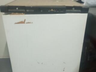 Продам морозильник