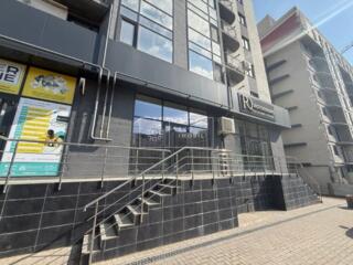 Se oferă spre chirie spațiu comercial la parterul unui bloc locativ ..