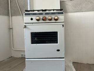 Продаем газовую плиту «Карпаты-4»