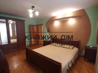 Пропонується в оренду шикарну 3-х к. квартиру по вул. Святошинська ...