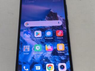 Продам на запчасти Сяоми Redmi 8 (вздулась батарея... ) или обмен