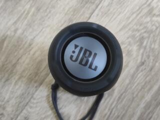 Продам почти новую оригинал JBL колонку