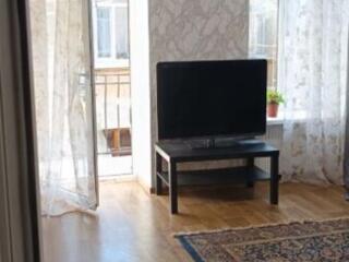 Продам 2 комнатную квартиру в центре города на ул. Асташкина