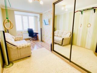 2-ком. кв. с ремонтом, мебелью и техникой. Р-н Солнечный