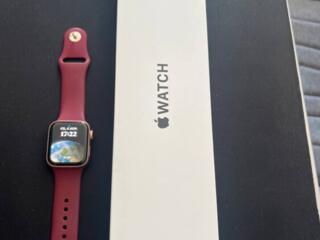 Продам Apple Watch SE 2020