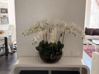 Продам квартиру 160 кв. м., 4/16, новый дом, жк Мерседес.