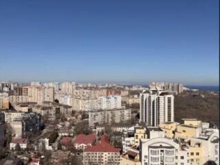 Продам квартиру 120 кв. м., 26/26, новый дом, жк Акрополь-3.