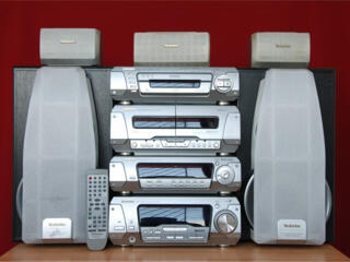 Куплю музыкальный центр (Япония), б/у., в отличном состоянии!