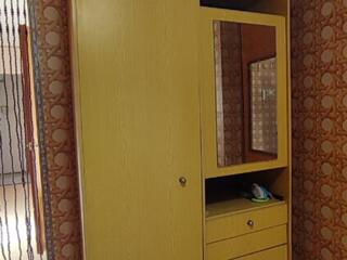 Продам прихожую. 300 р.