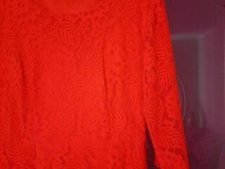 Три платья, куртка весенняя, плащ - размеры 46 -48. Купальник 46 разм.