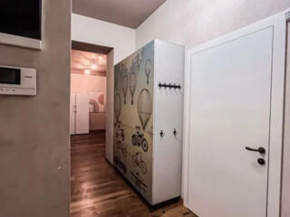 Продам квартиру 93 кв. м., 2/3, ул. Маразлиевская/парк Шевченко.