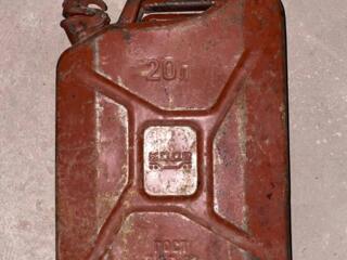 Продам металлическую канистру