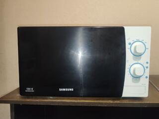 Микроволновка Samsung