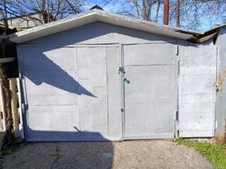 Сдаётся металлический гараж.