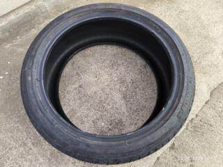 Продам комплект шин Michelin 235/40/R19