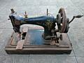 Продам ручную швейную машинку Зингер-1906 года.