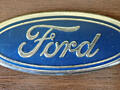 Эмблема на автомобиль " Форд ".