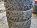 Продам комплект зимней резины 215/55 R16