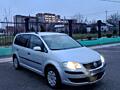 Продам VOLKSWAGEN TOURAN 2009 год, заводской метан. Возможен обмен.