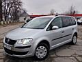 VOLKSWAGEN TOURAN 2009 год, заводской метан